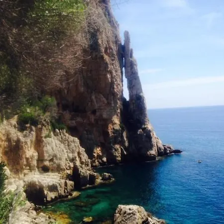 De La Torre Di バリ・サルド