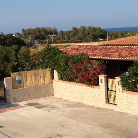 別荘 De La Torre Di バリ・サルド